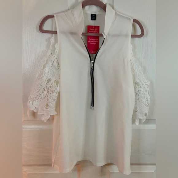 NWT, LACE COLD SHOULDER ZIP UP TOP SIZE XL - Picture 2 of 9